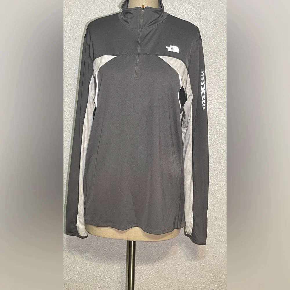 The North face men’s flight series Gray Long-Sleeve Athletic Top size large